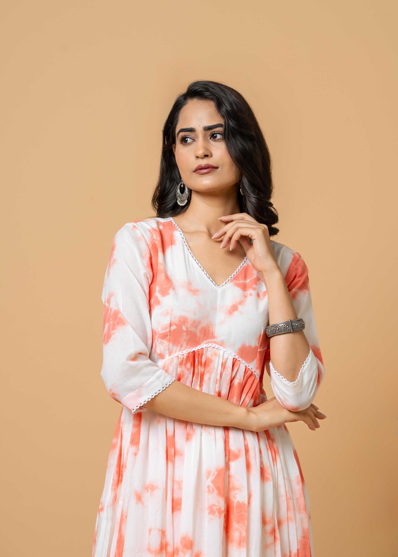 model in peach tie-dye kurta set by SIVI