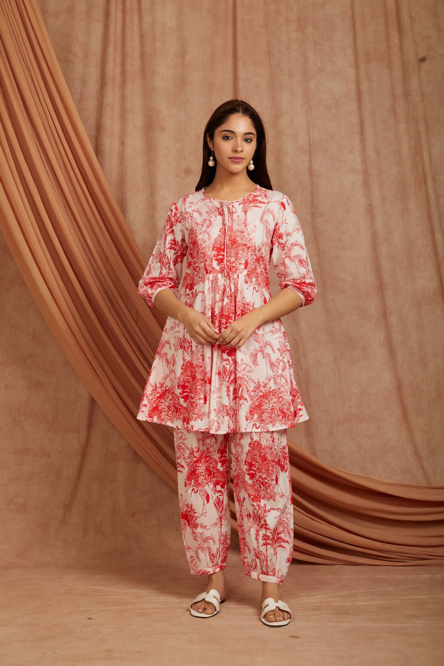 White Red Printed Cotton Kurta with Pants - Set of 2
