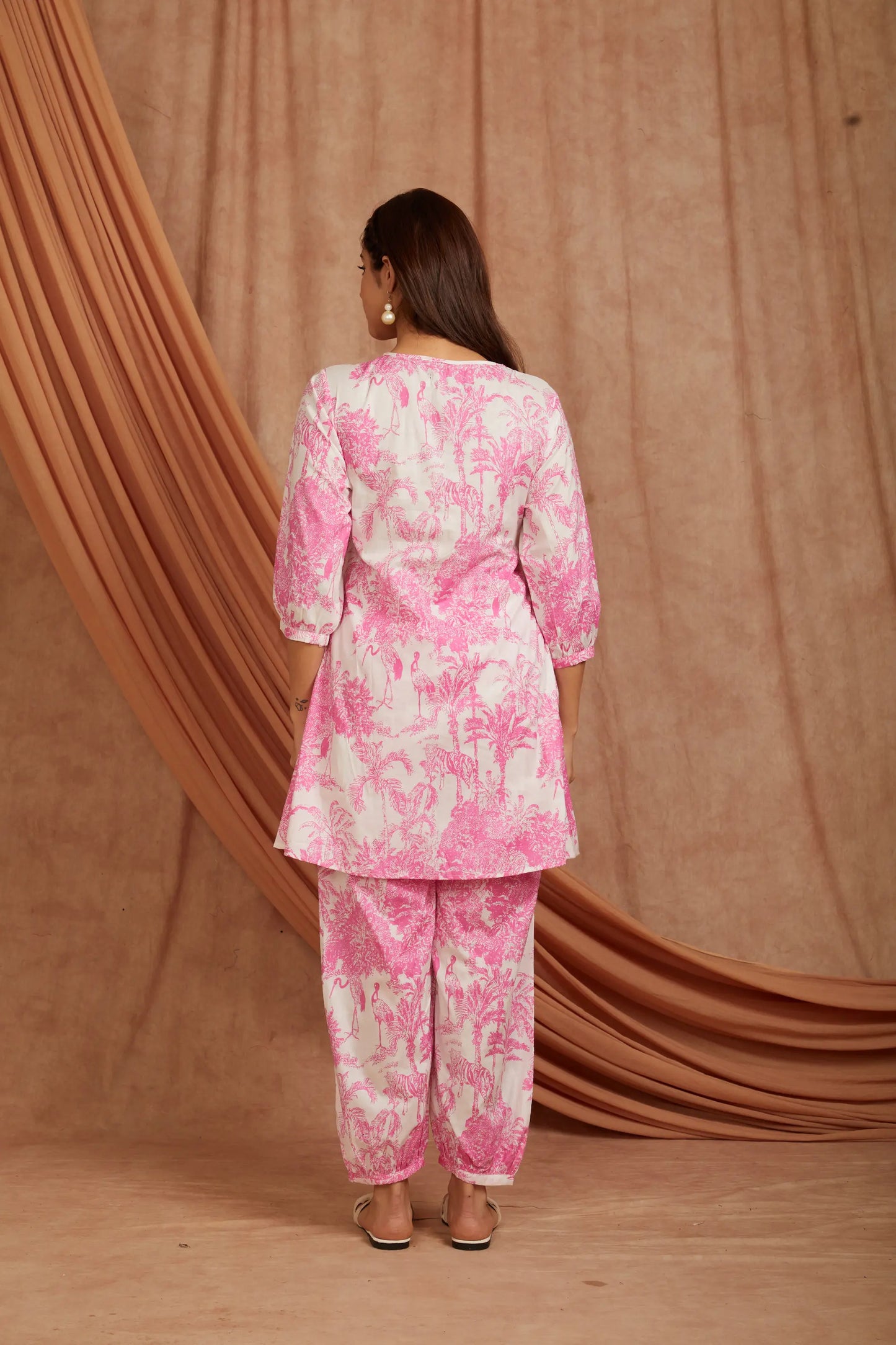White Pink Printed Cotton Kurta with Pants - Set of 2