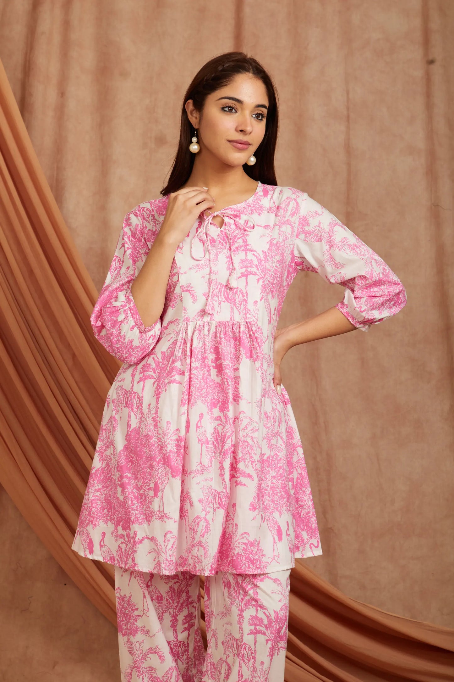 White Pink Printed Cotton Kurta with Pants - Set of 2