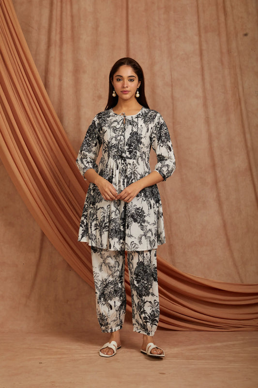 White Black Printed Cotton Kurta with Pants - Set of 2