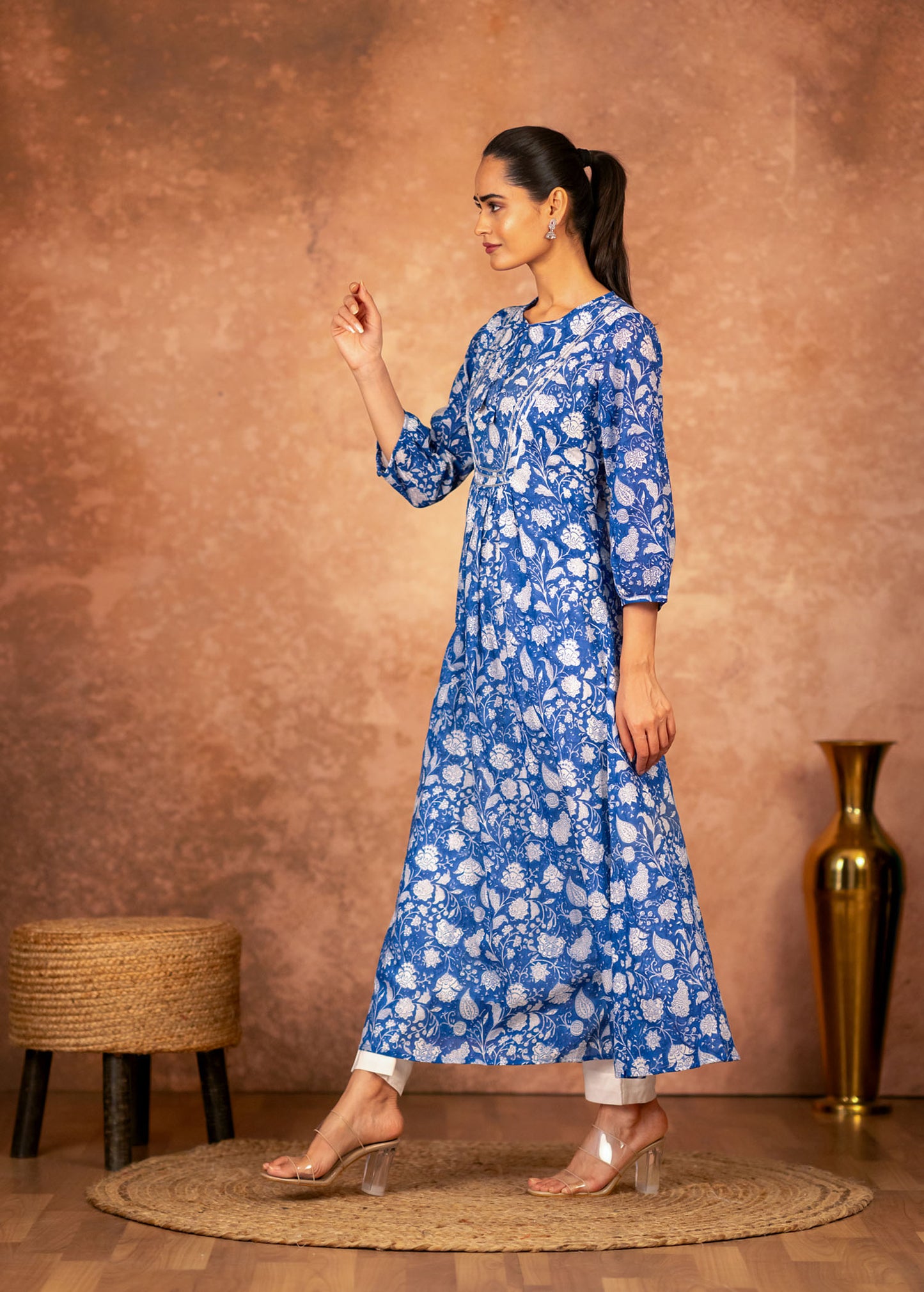 women’s blue cotton kurta pant set with hand-block floral design